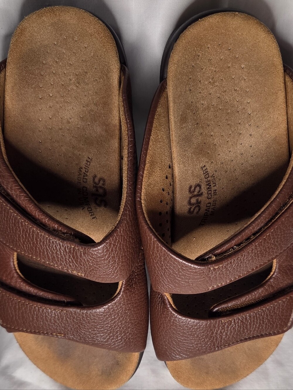 Womens SAS Cozy Slide Sandals Sz 7 Soft Amber Leather Cushioned Insole Versatile